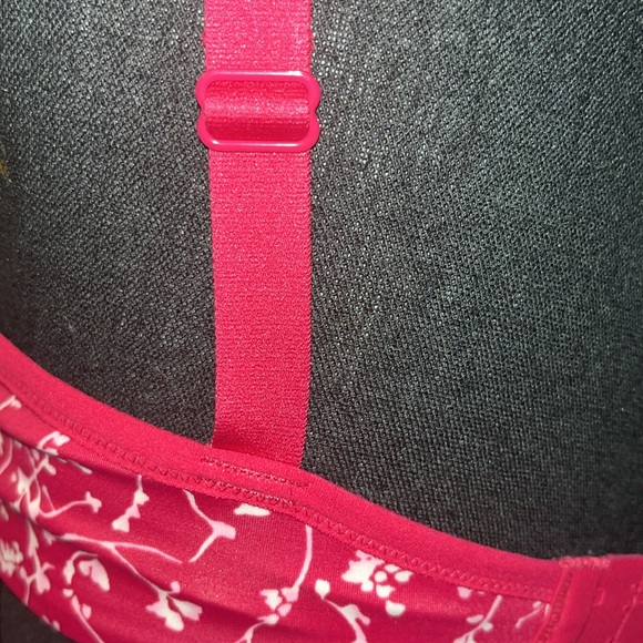 #142-EUC Warner’s 38C bra modern design, no underwires, thin padding - Picture 6 of 13